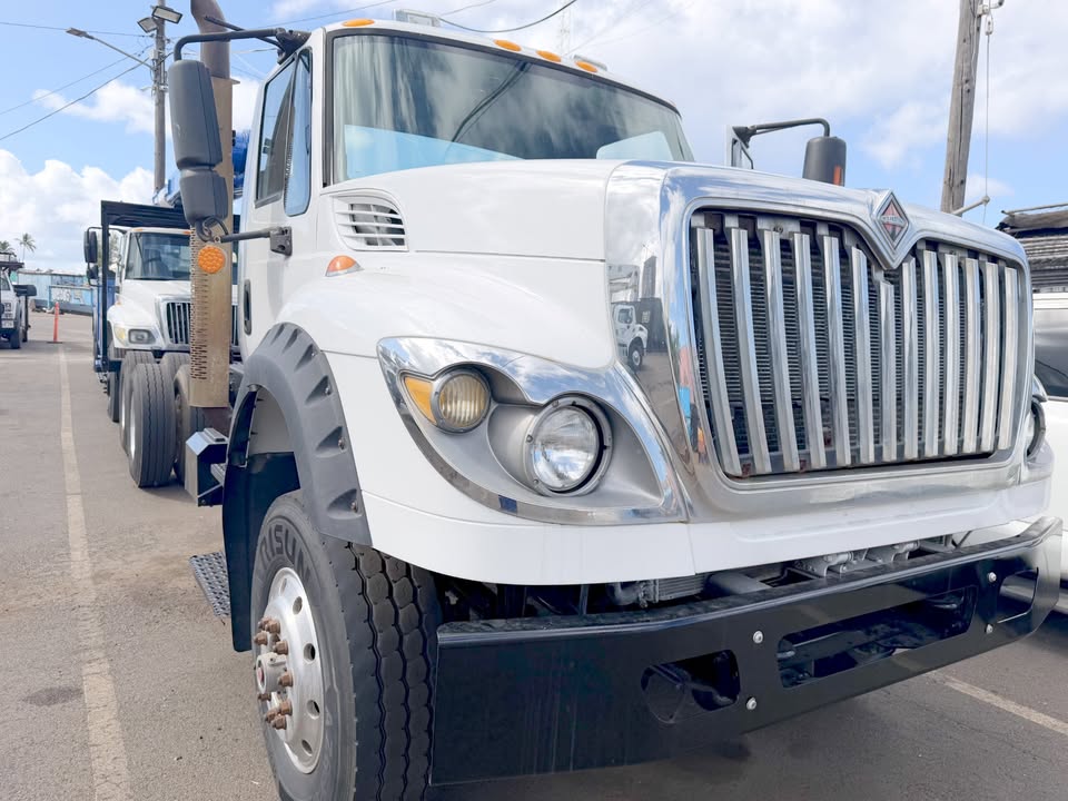 Chrome grille and headlight on the 2011 International cab and chassis