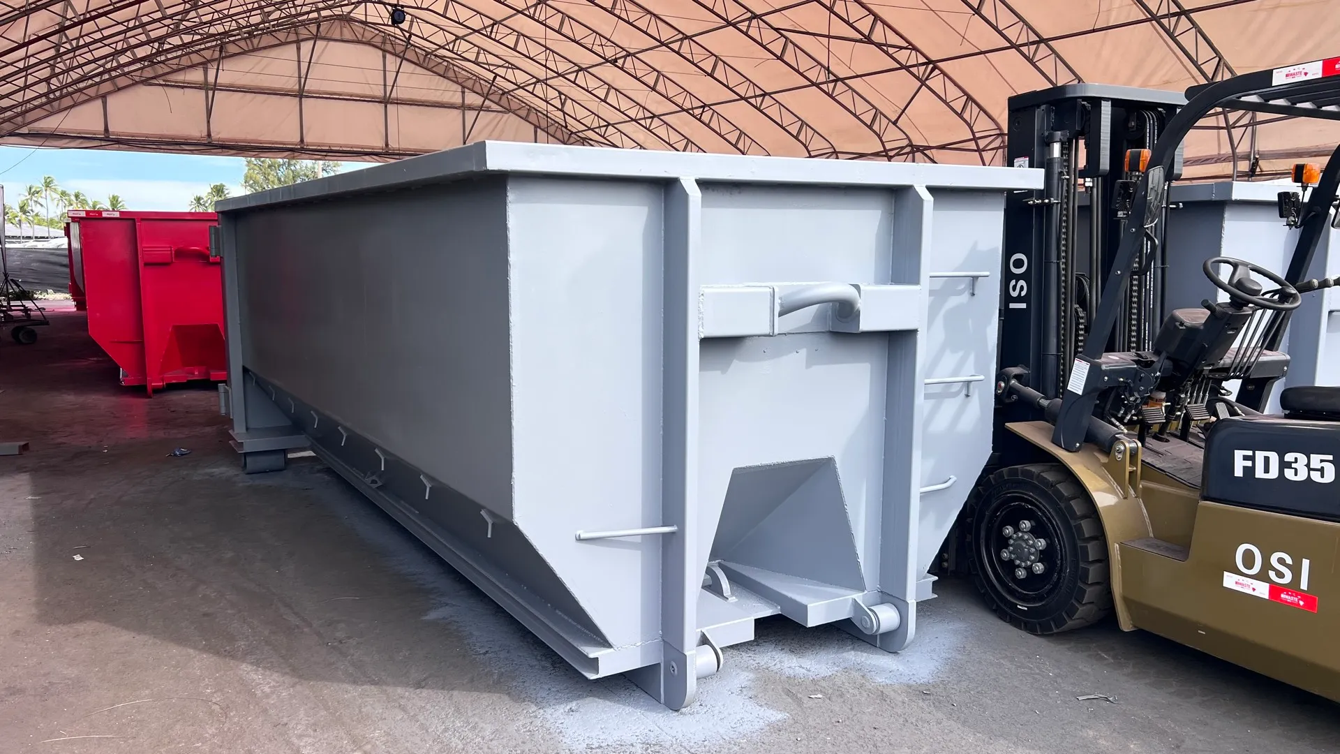 3.5 Ton OSI Diesel Forklift working in the HIWASTE MFG yard in Hawaii