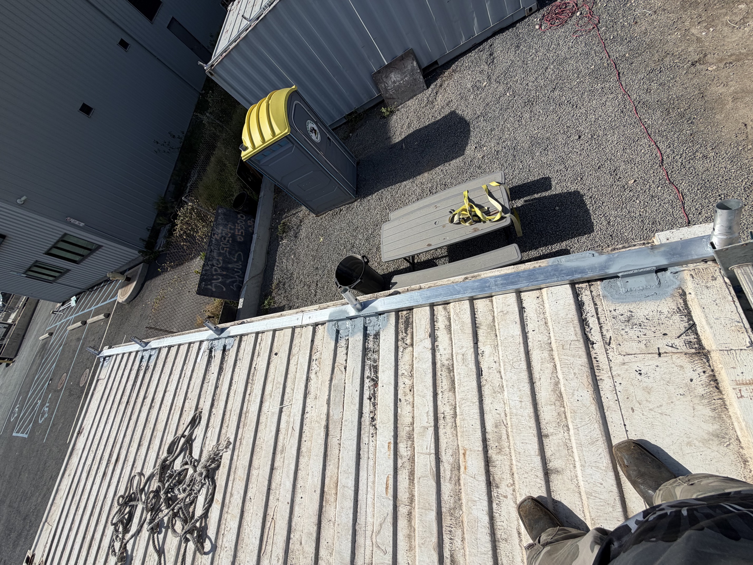Crew mounting brackets on the container roof for the tent frame