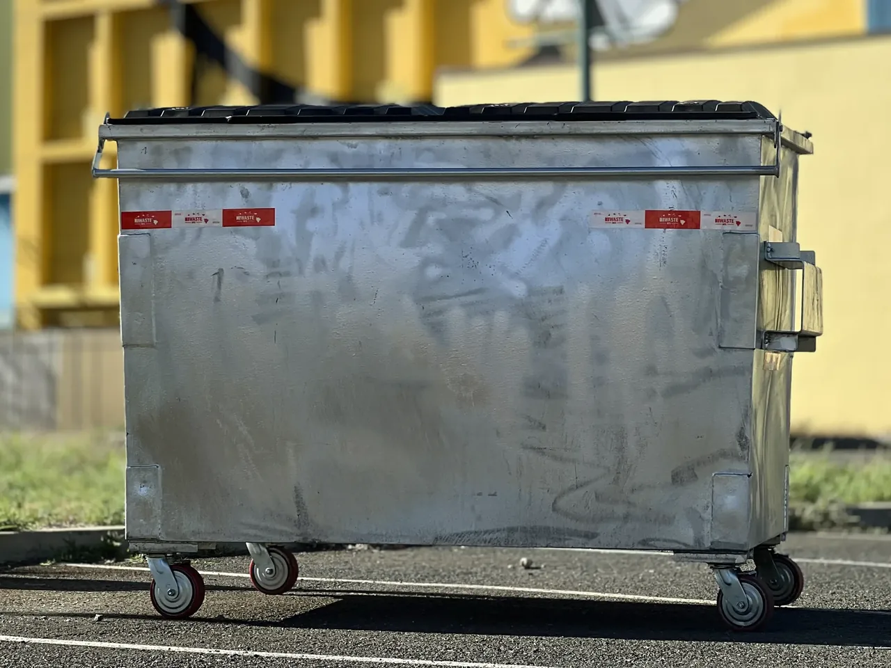 4-Yard Front Load Dumpster For Sale In Hawaii