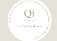 Qi beauty Certified Practitioner seal with circular text about anti-aging and skin health recovery.