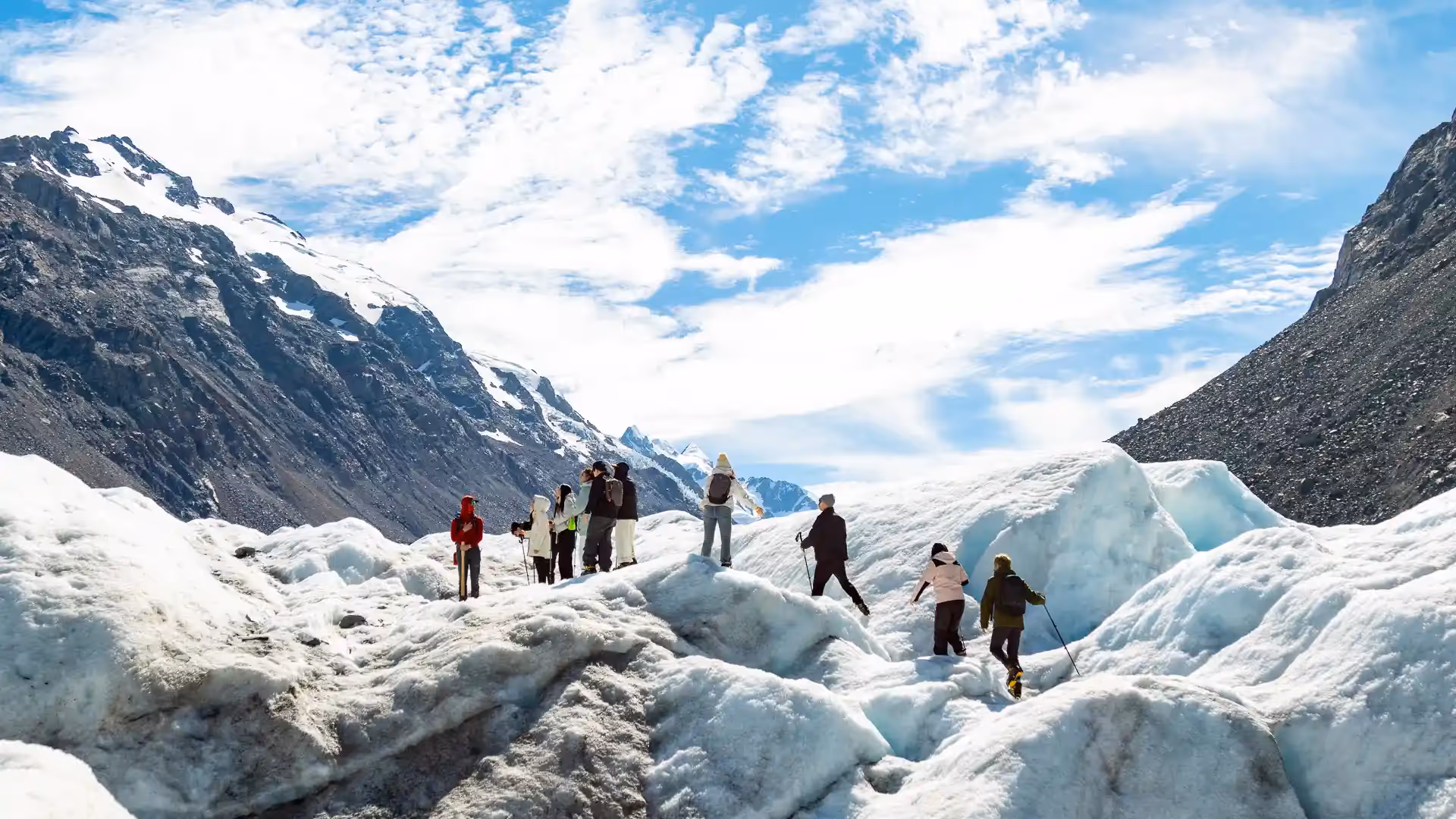 Tasman Glacier Helihike group hike on glacier