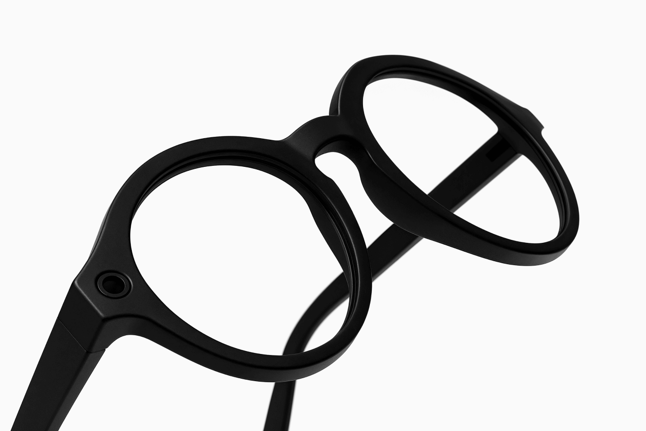 Promo Video Thumbnail V1 Gadgetar Webflow Template | BRIX Template  
