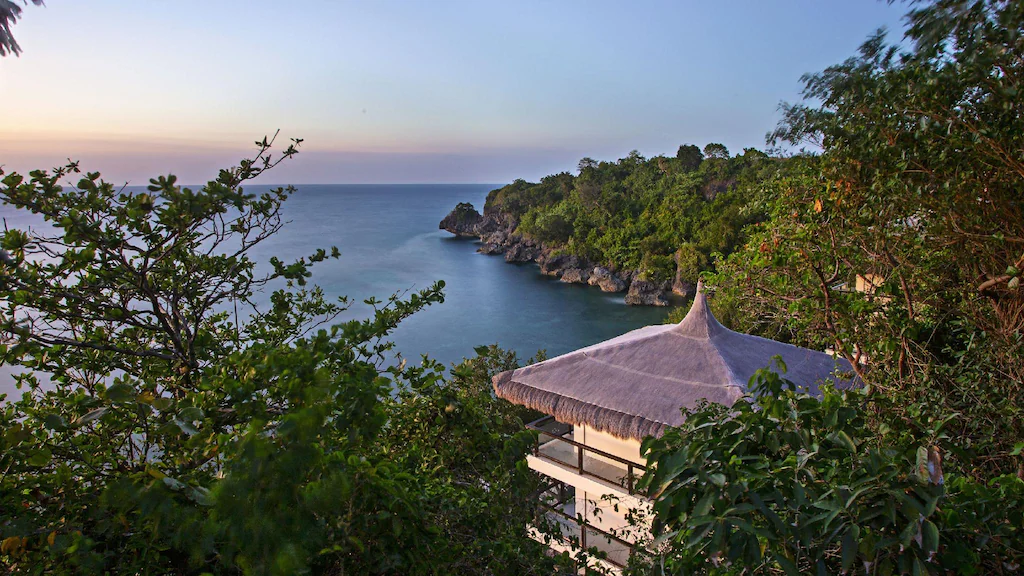 image of welcoming lobby (for a bed & breakfast)