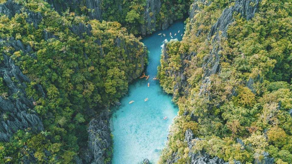 [background image] of sea landscape (for a maritime service)