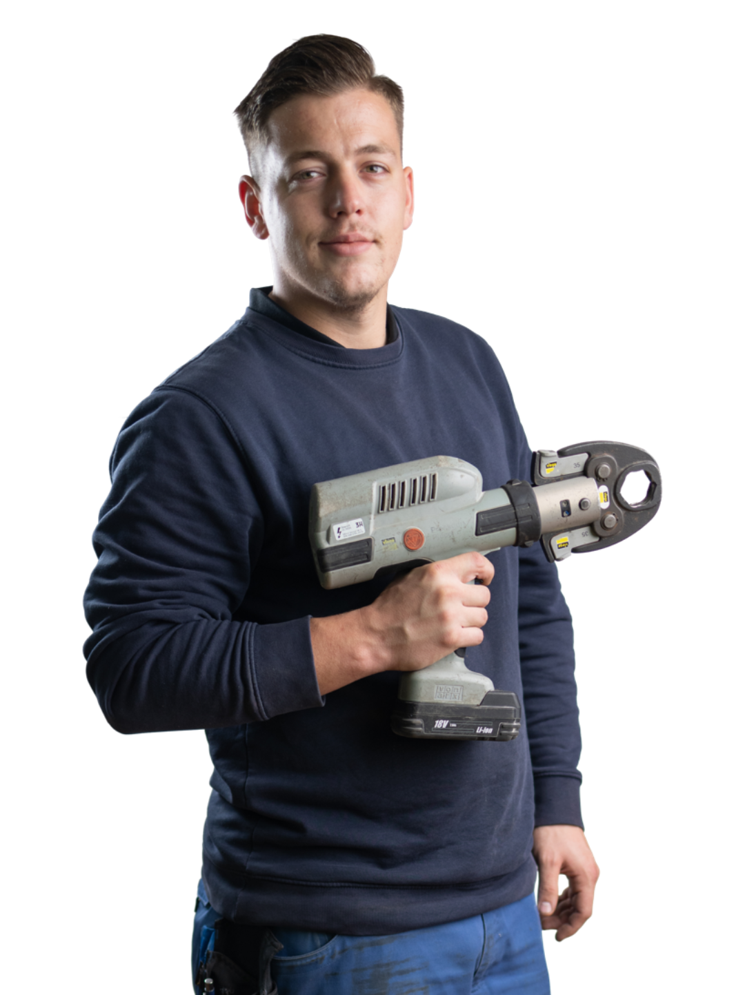 Phillip Kube, Anlagenmechaniker bei Buse, mit Pressmaschine