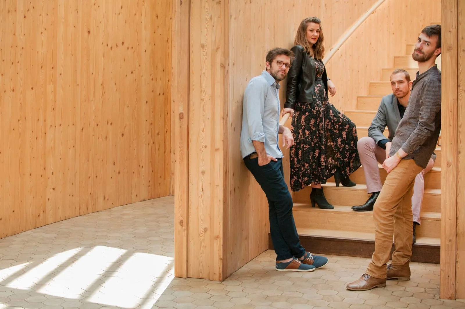 Près de votre oreille