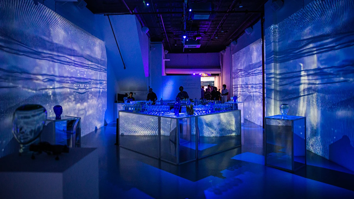Immersive Studio with mirrored bar setup and visuals