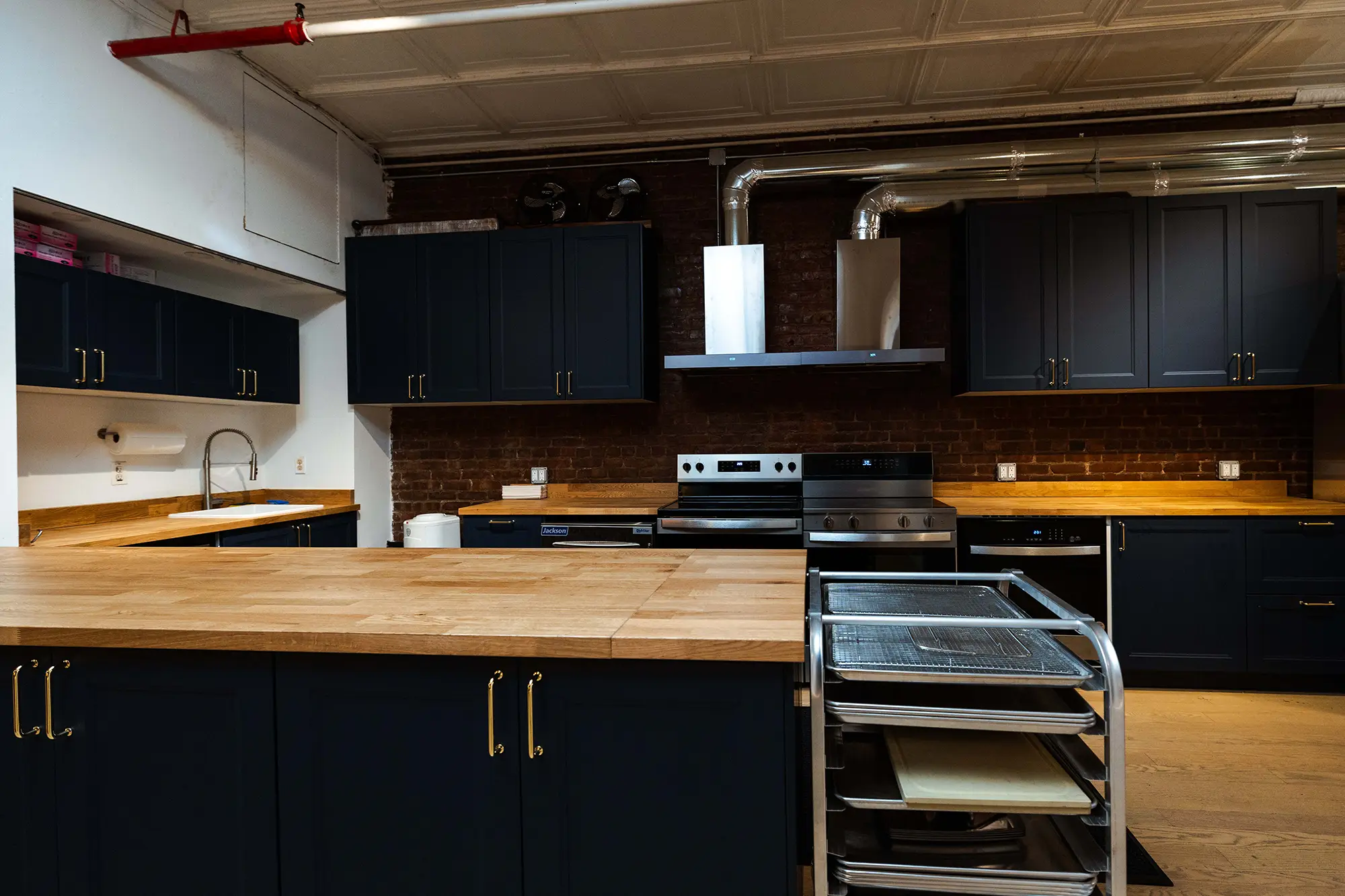 LOFT 4 kitchen at LUME Studios