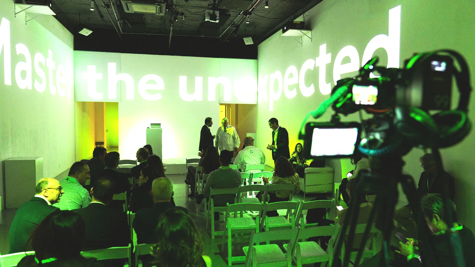 Cicero presentation at LUME Studios, master the unexpected camera