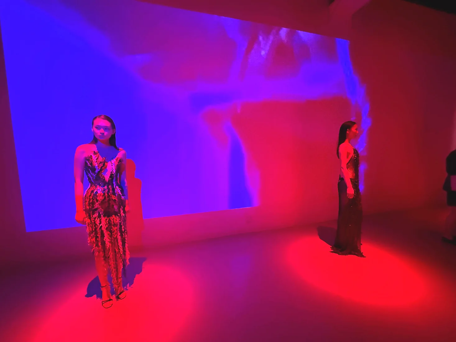 HILA SS27 presentation at LUME Studios, violet projection models