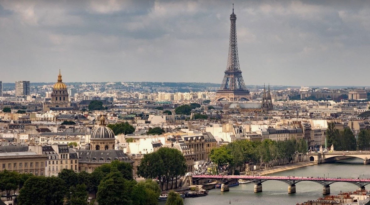 image of a jazz night in a seafood dining area