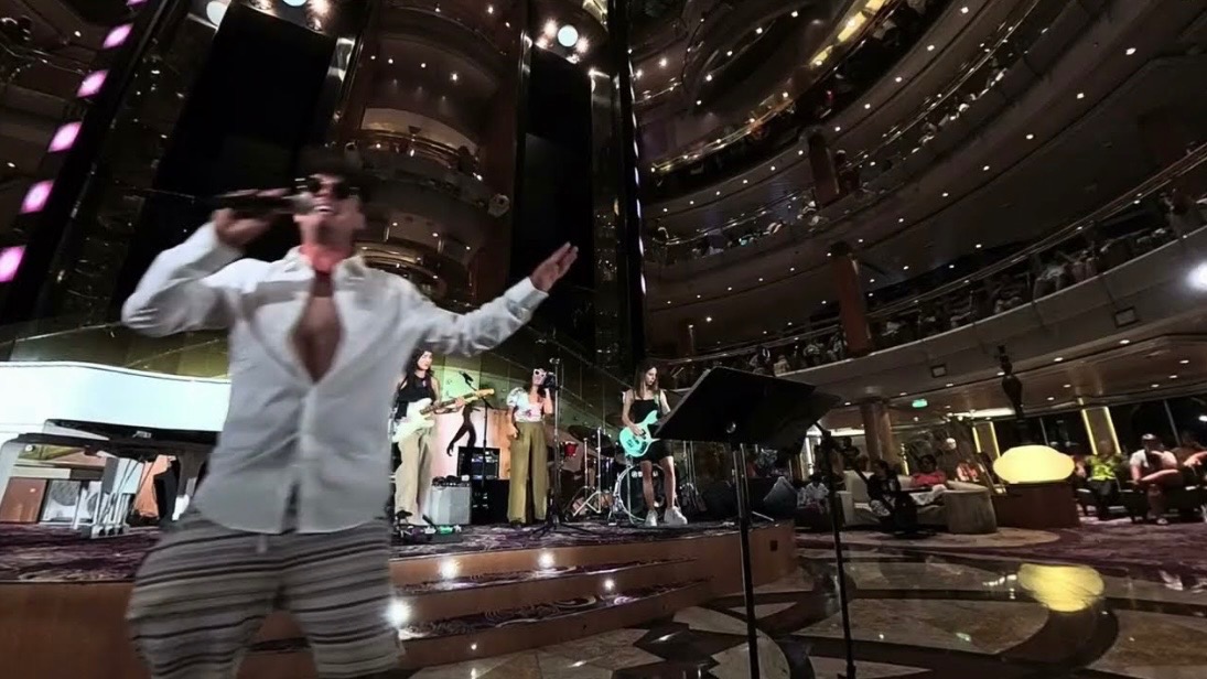 image of event at cafe