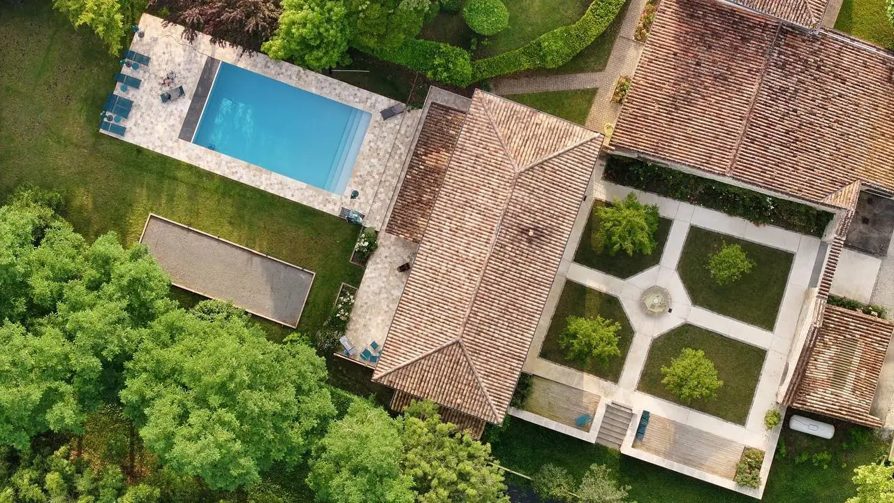 Bordeaux villa escape