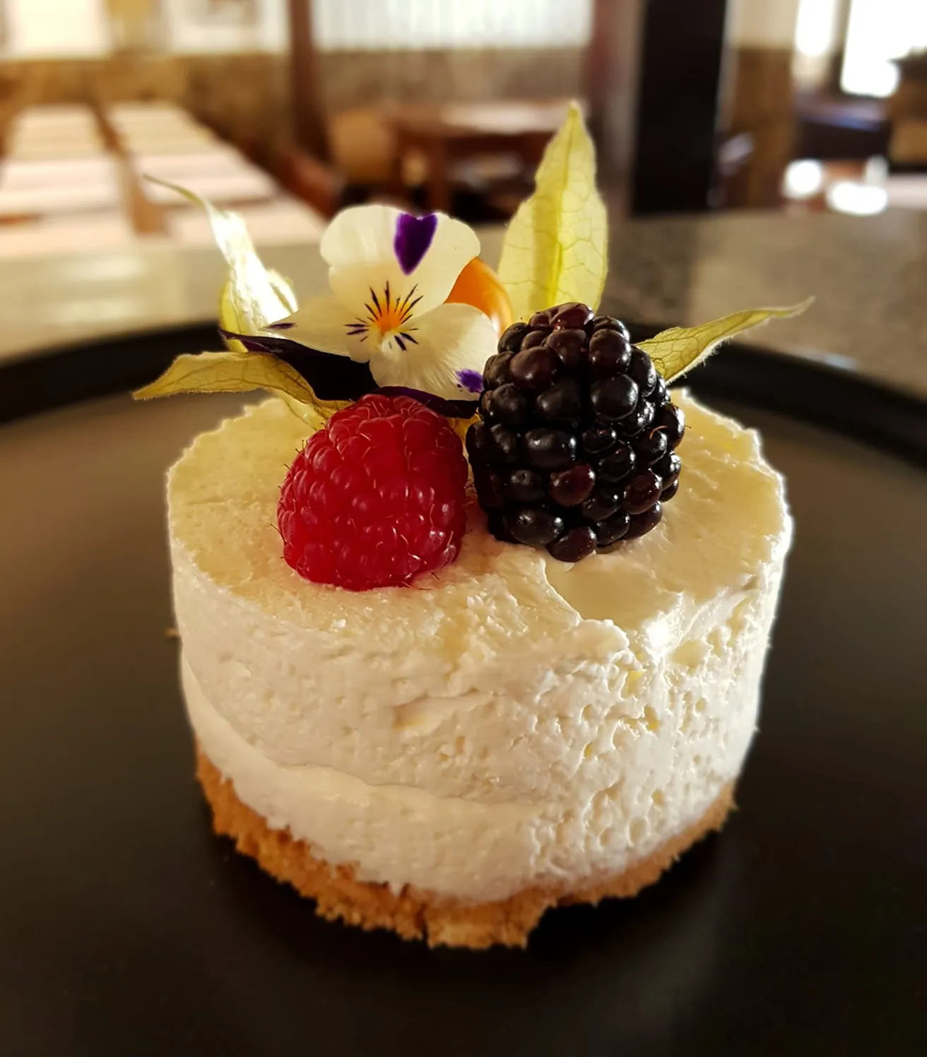 Tarta de queso casera: textura suave, cremosa y sabor inconfundible.