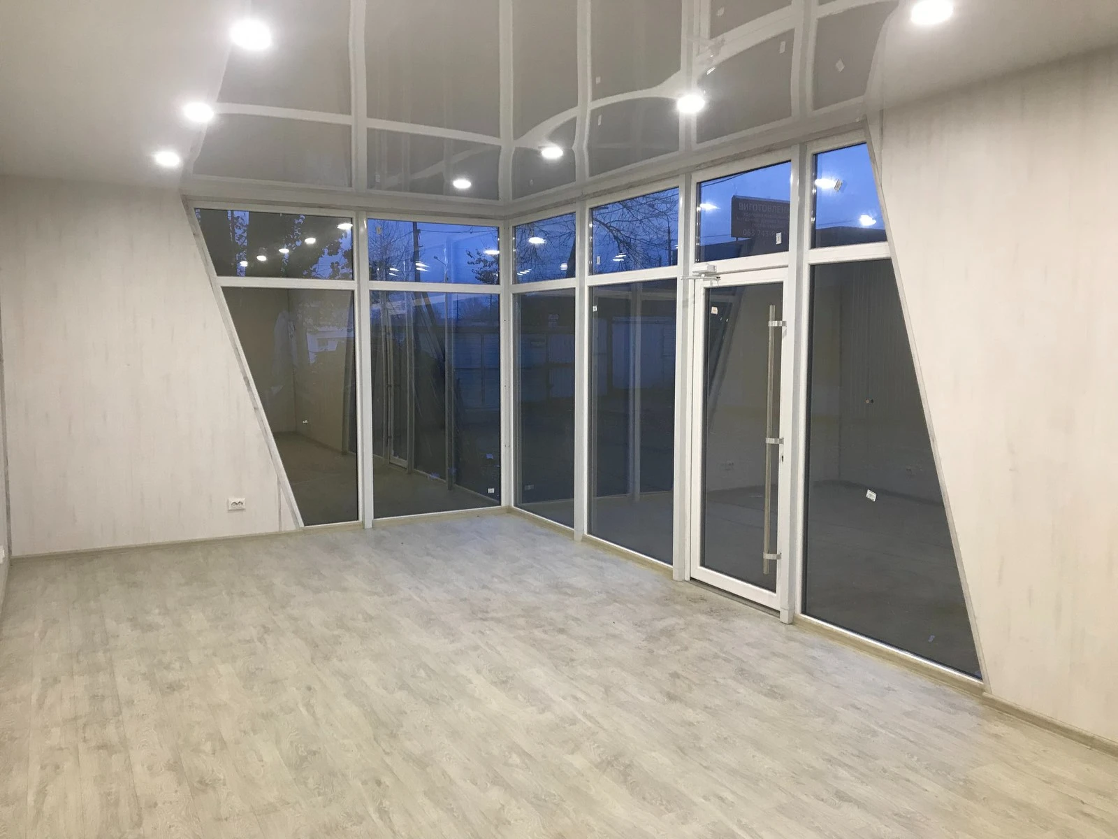 1.5 ModulGroup виготовлення офісів продажів Київ