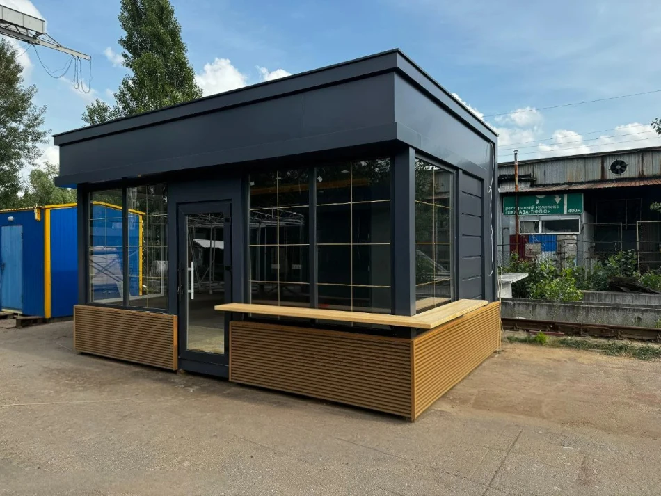 31. Купити готову побутівку для господарських потреб на дачу