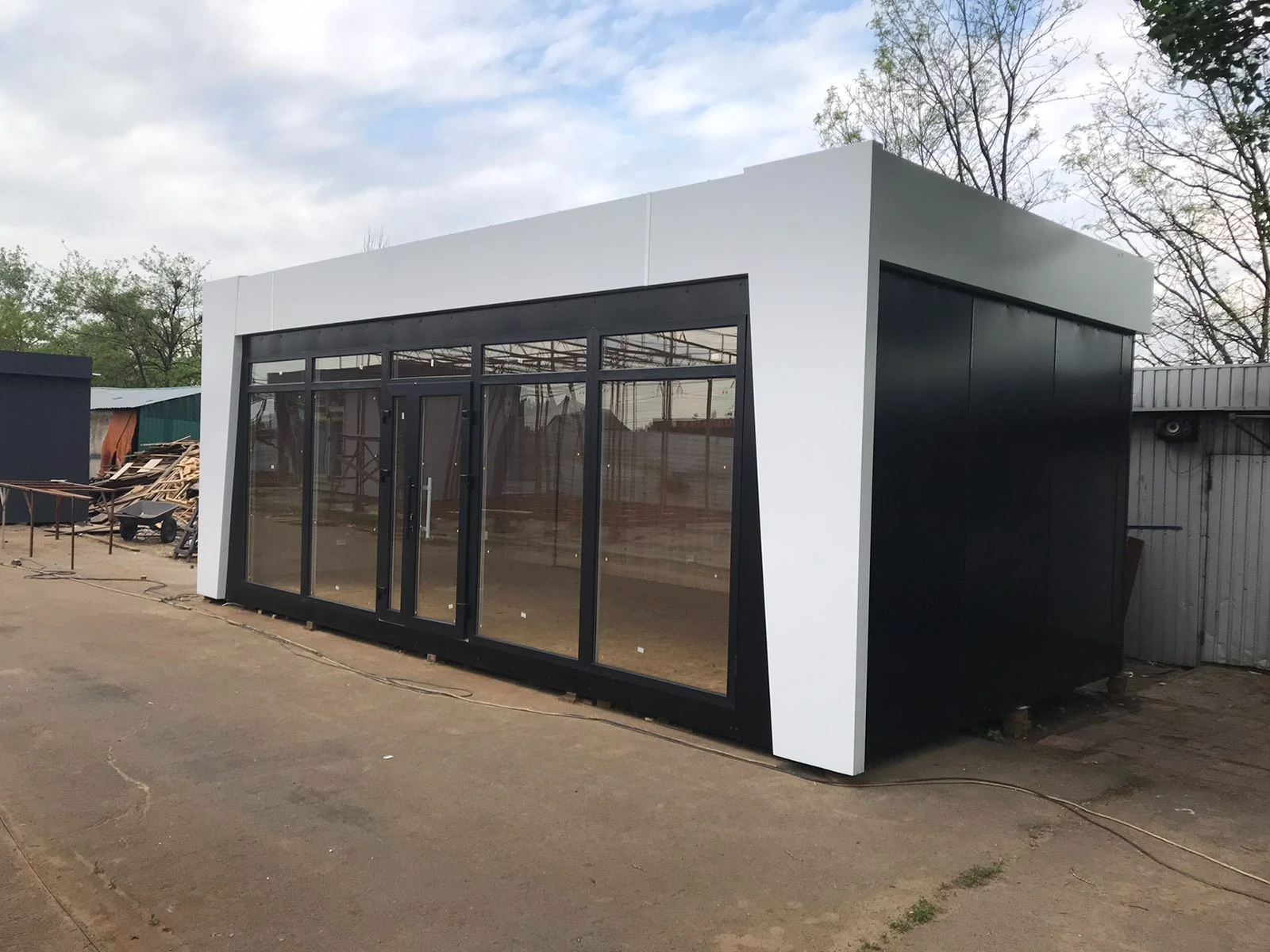 2.1 ModulGroup торговий павільйон замовити