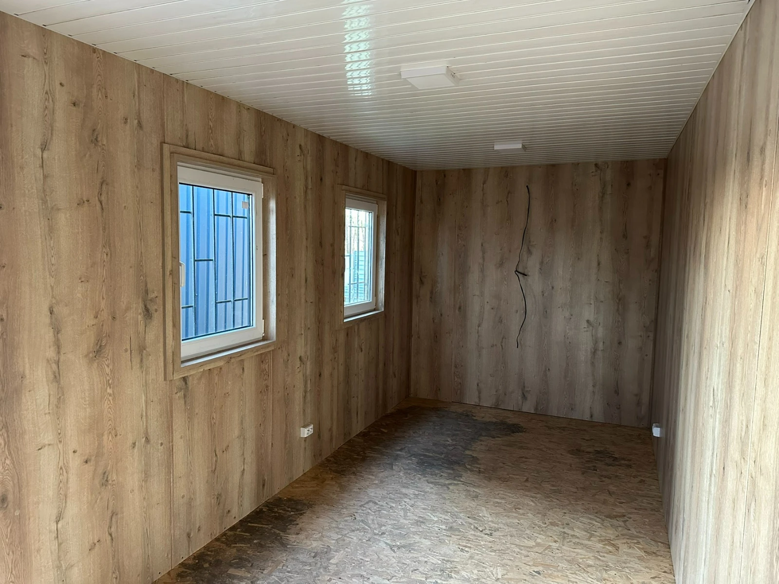 11.4 ModulGroup виготовлення офісів продажу