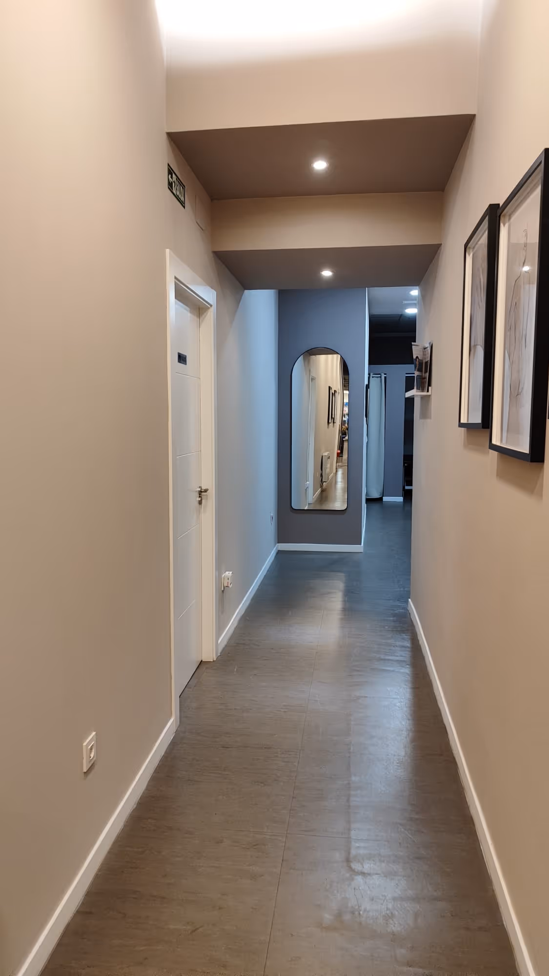 [team] image of team member (for a mobile gaming)