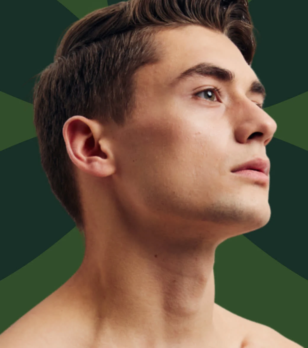 Procedură de epilare laser pentru bărbați realizată de specialist pentru piele netedă