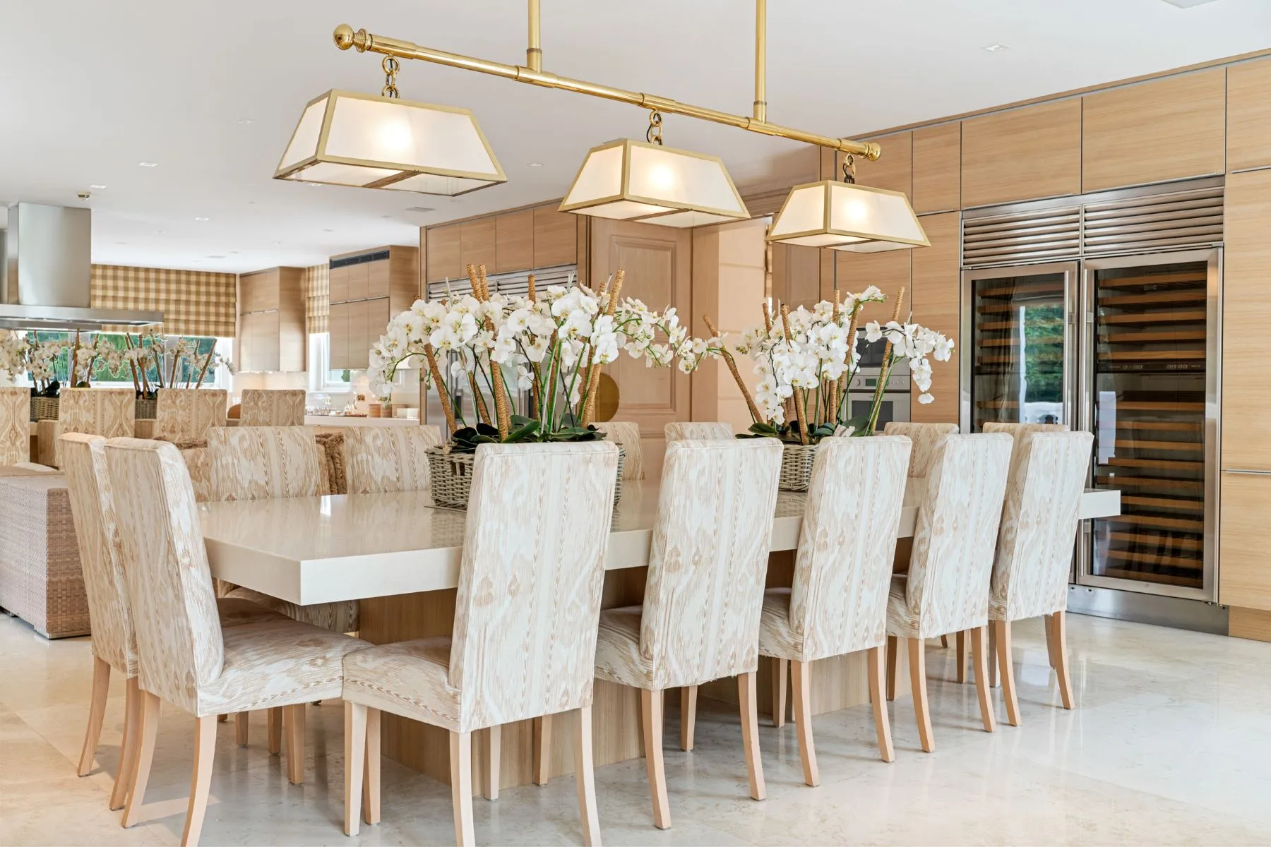 Kitchen dining area with central island at Wentworth Place private estate