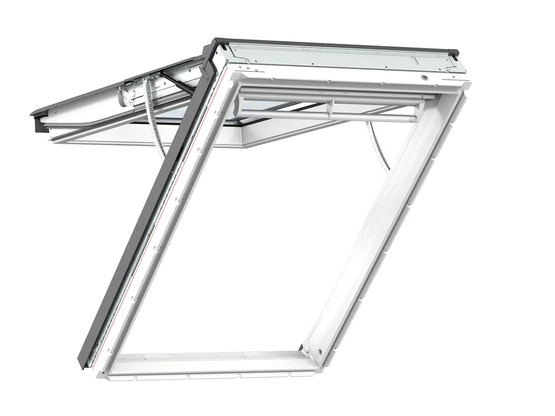 Dálkově ovládané výklopně-kyvné okno VELUX, pohled zevnitř. Produkt značky VELUX v nabídce firmy.