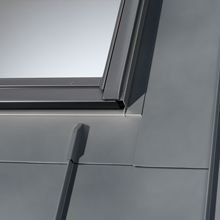 Produktový náhled stínicí techniky EDQ k roletě VELUX. Řešení pro prosvětlení podkroví.