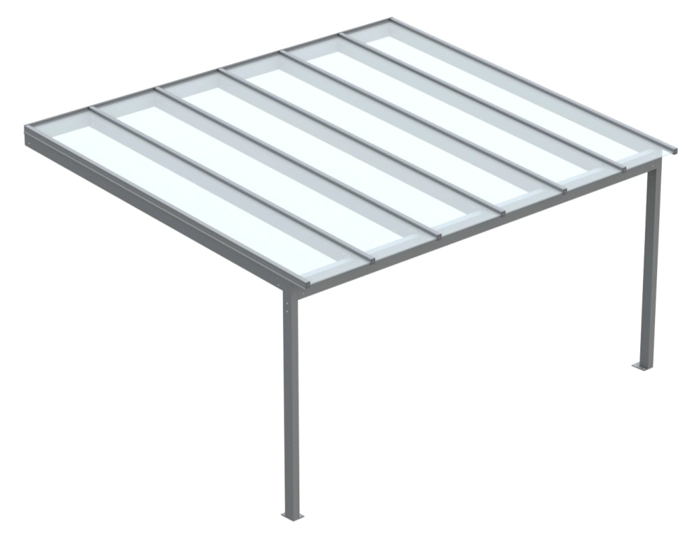 Skleněná pergola kotvená do zdi rodinného domu. Doplněk zvyšující komfort terasy.