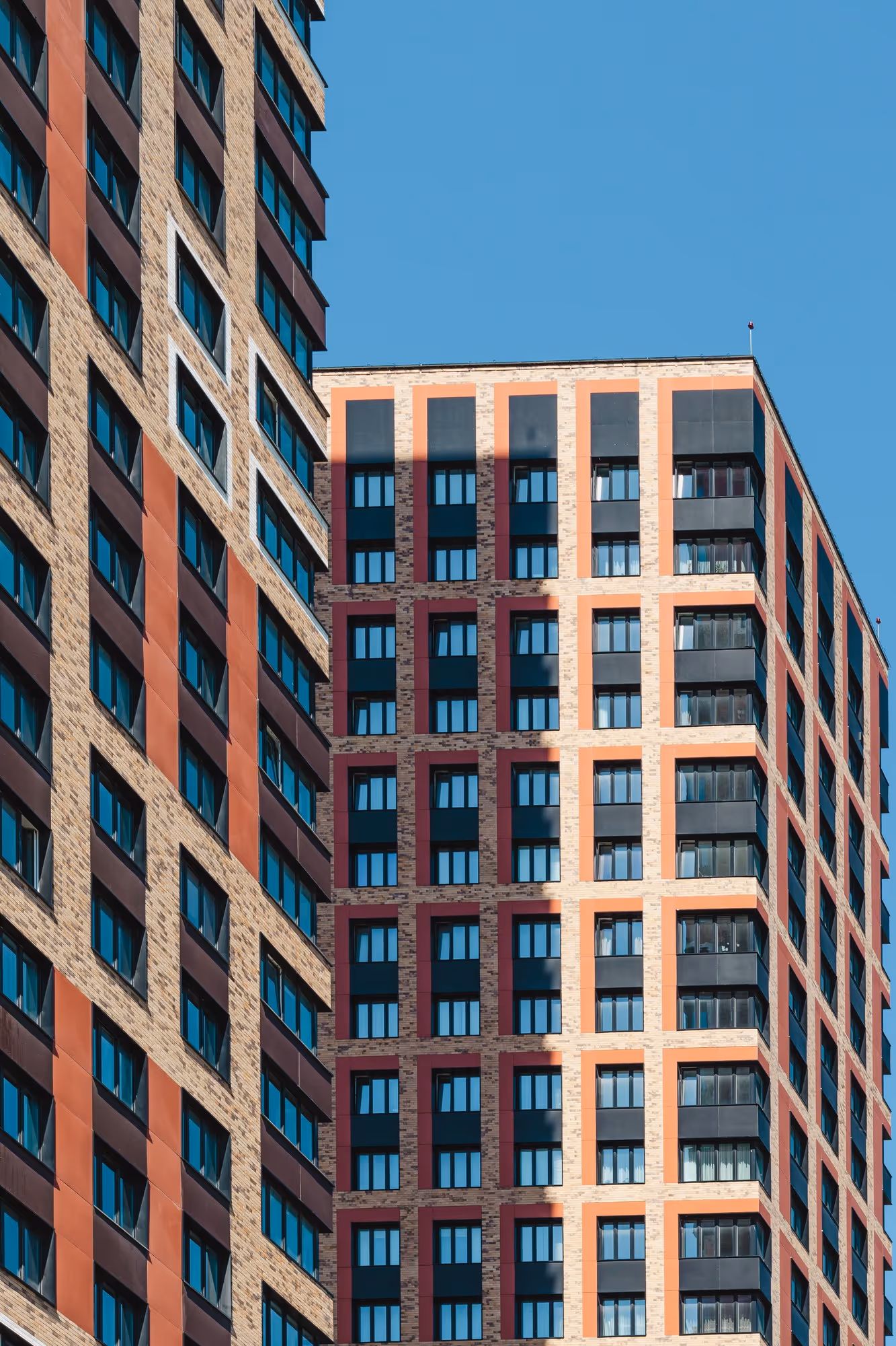 Illustration pour le benchmark marketing 2025 du marché immobilier locatif québécois — KADENCE WEB.