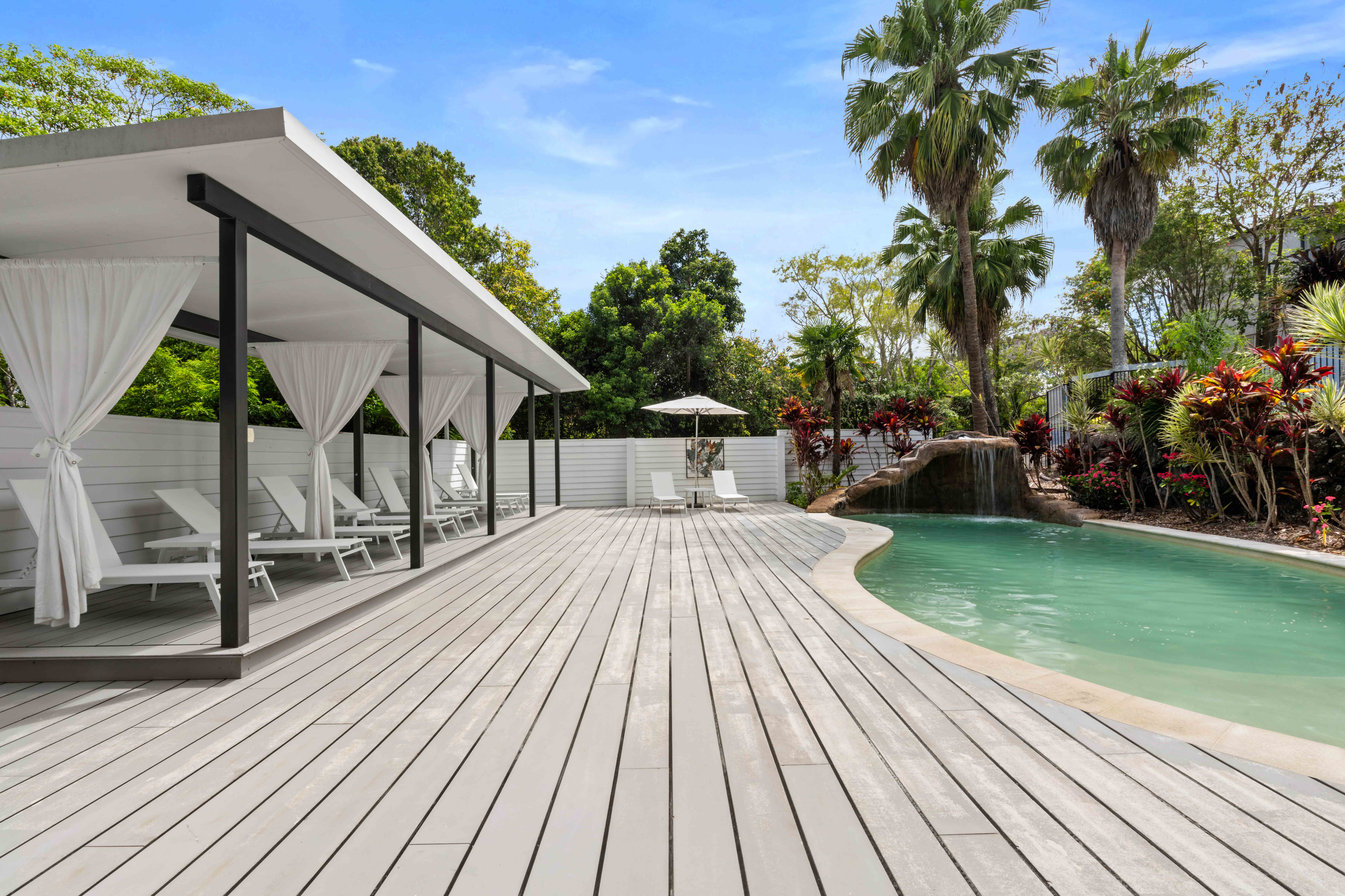 Clouds Retreats Montville poolside area