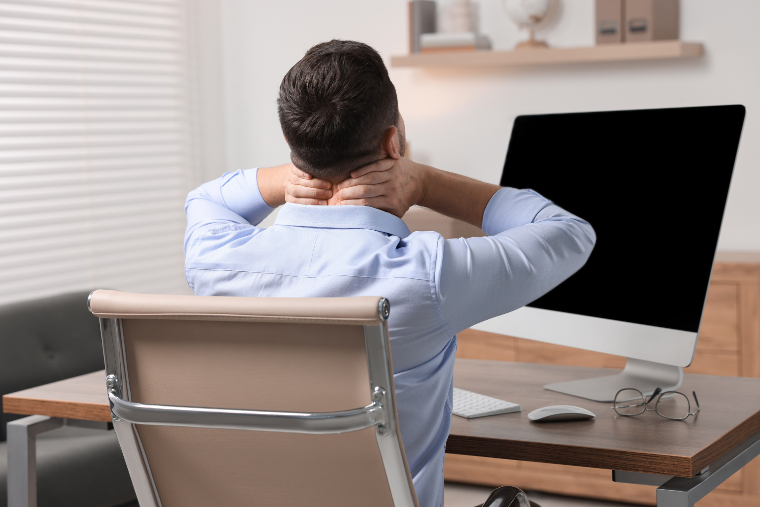 Phone Posture, Screen Time & Neck Pain: What You Need to Know