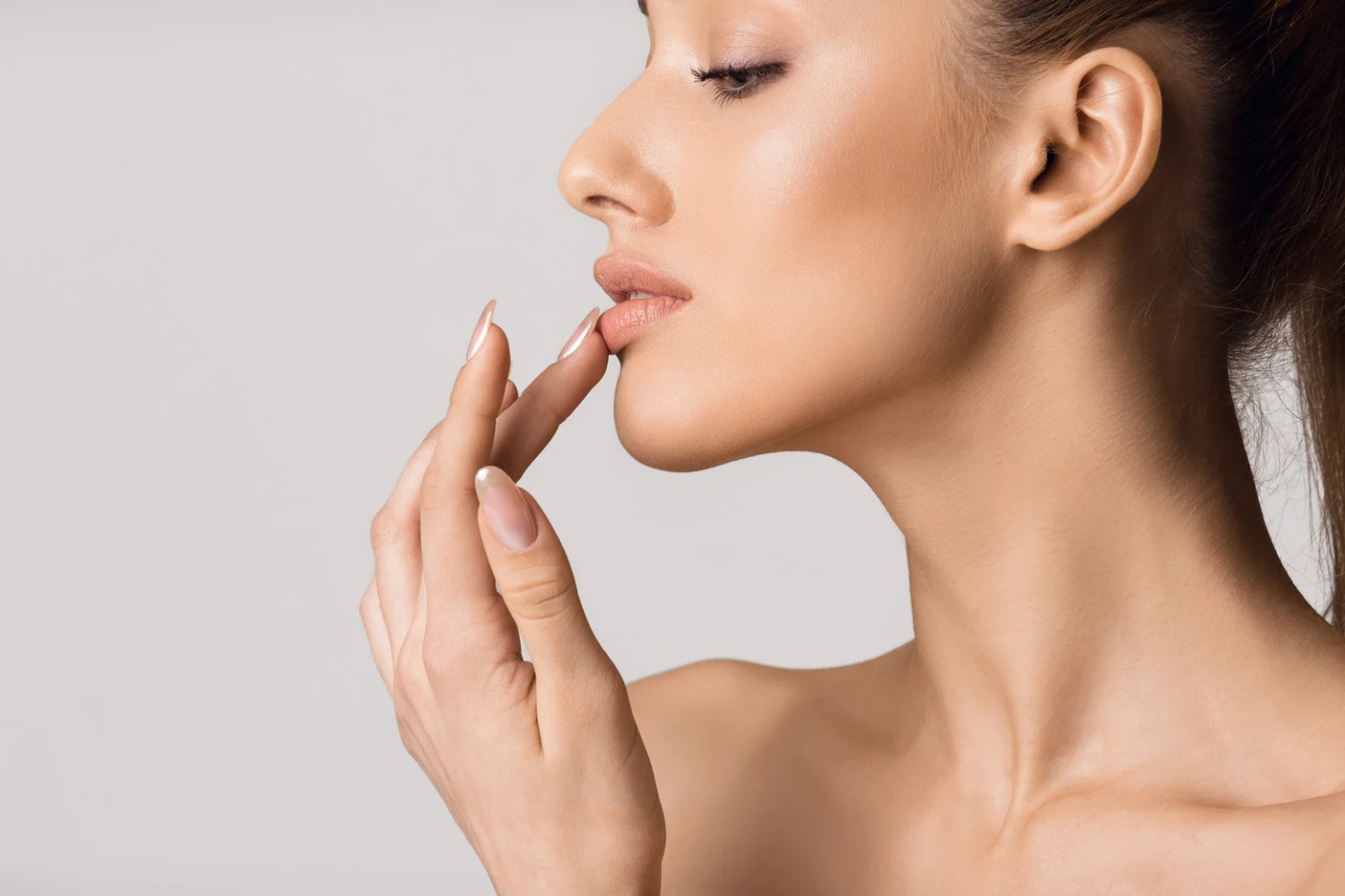 Can You Vape, Shower or Wear Makeup After Lip Filler? All Questions Answered