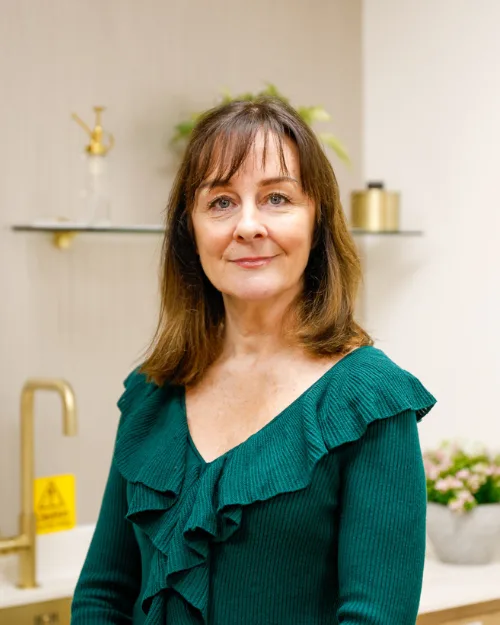 Mrs Debbie Ryan
