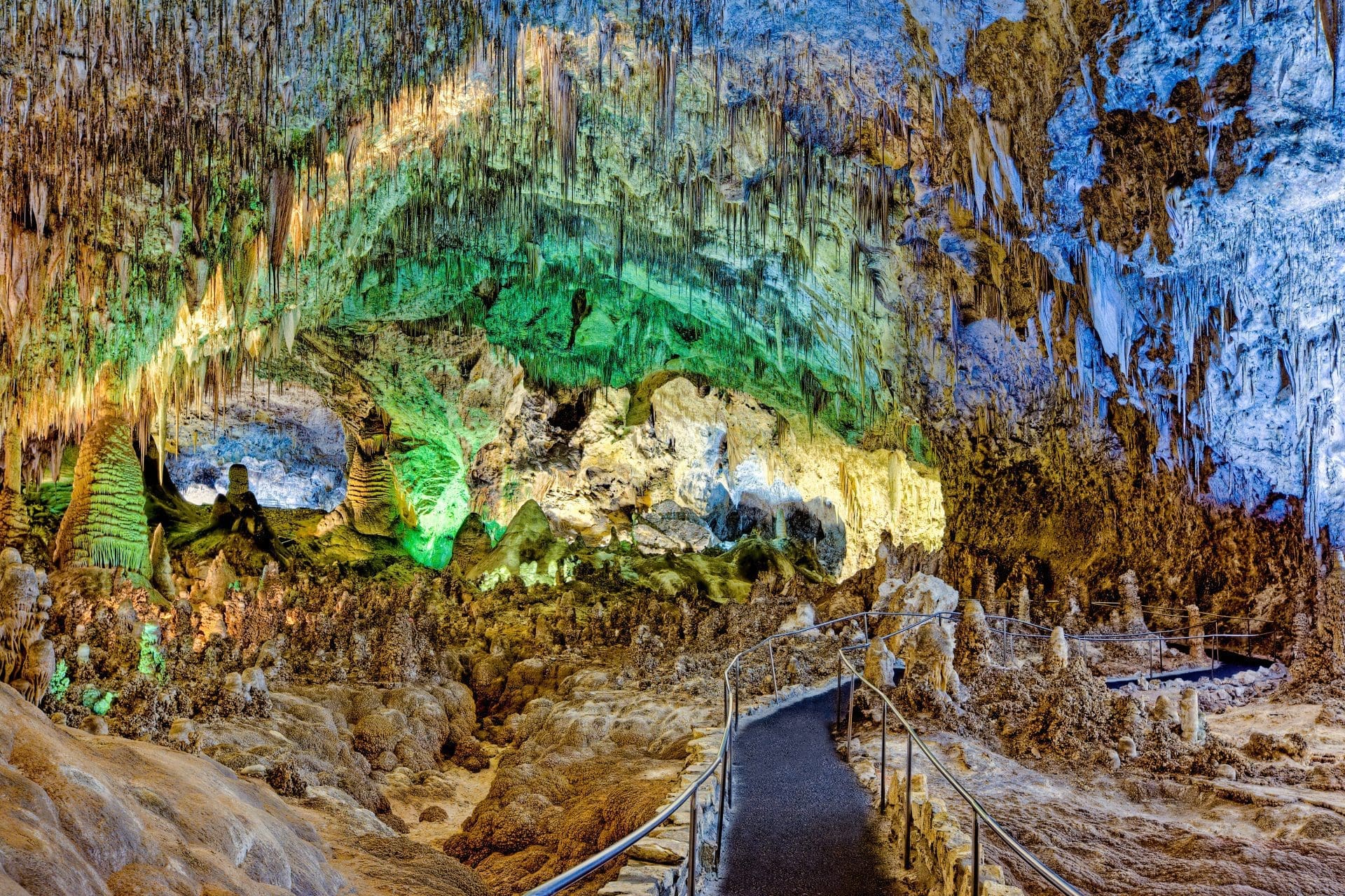 Discover the Wonders of Carlsbad Caverns National Park