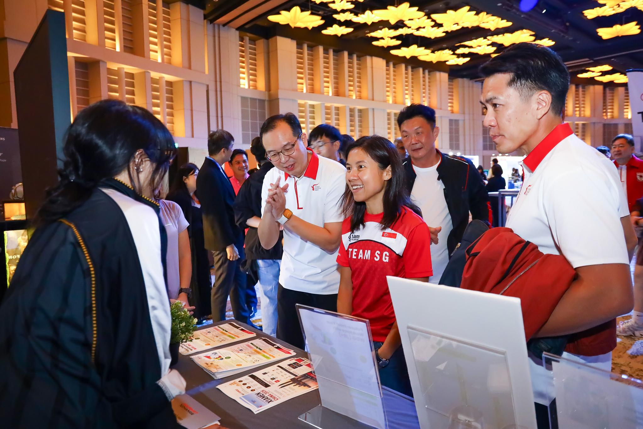 The RAS committee touring the partner booths