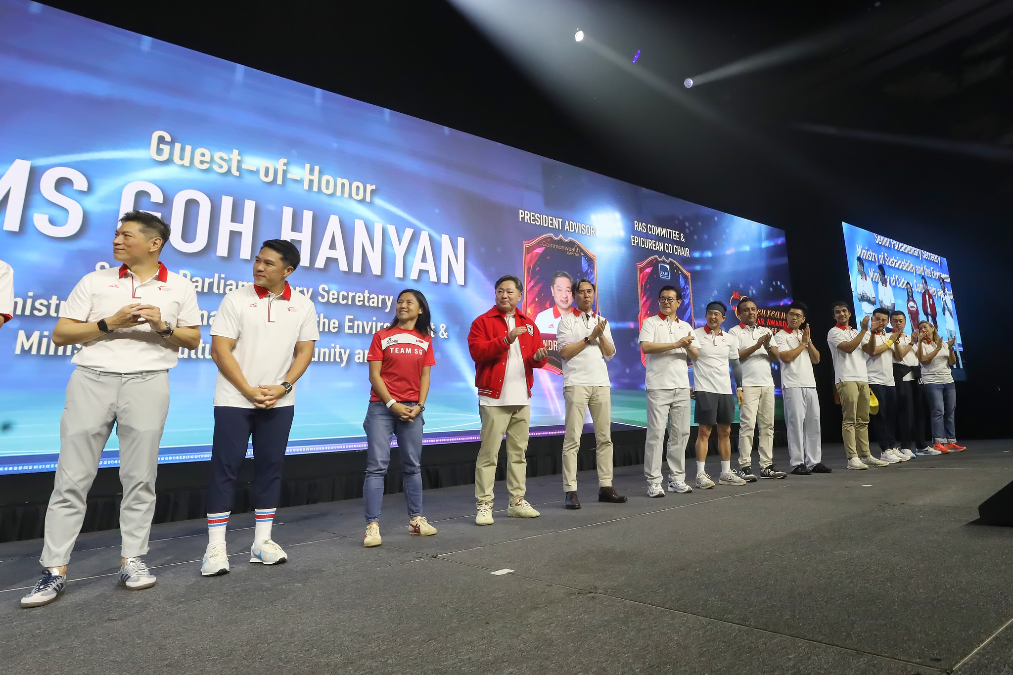 Guest of Honour Goh Hanyan joins the RAS committee on stage