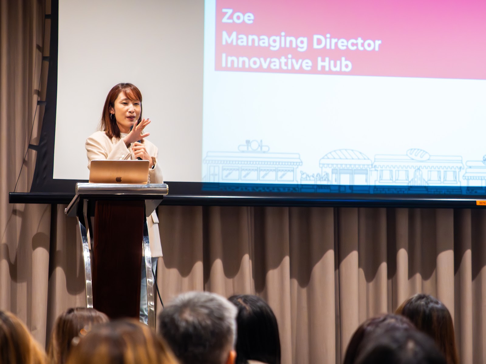Zoe Zuo of Innovative Hub presenting on XiaoHongShu