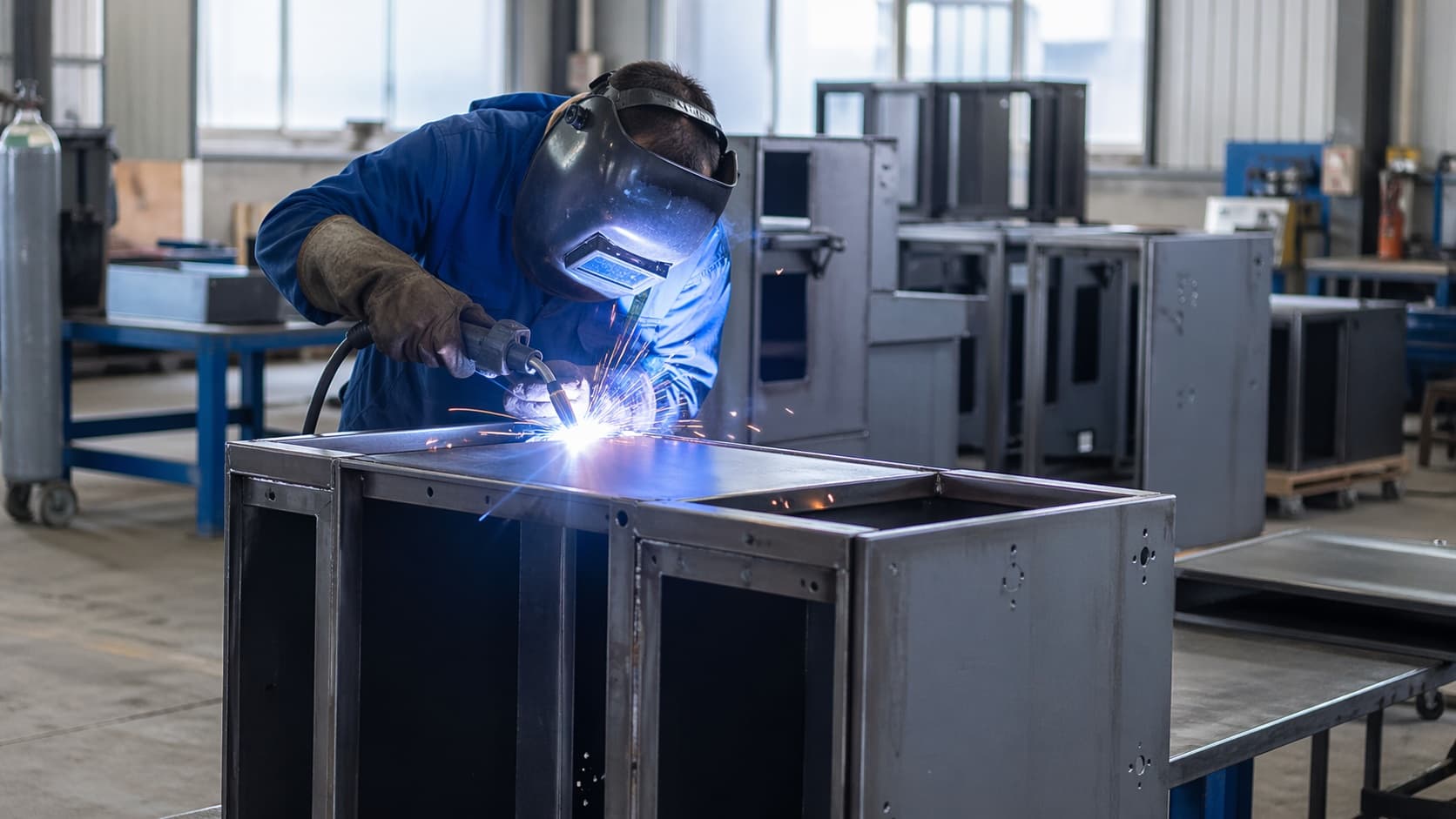 Parcel delivery box welding process in factory