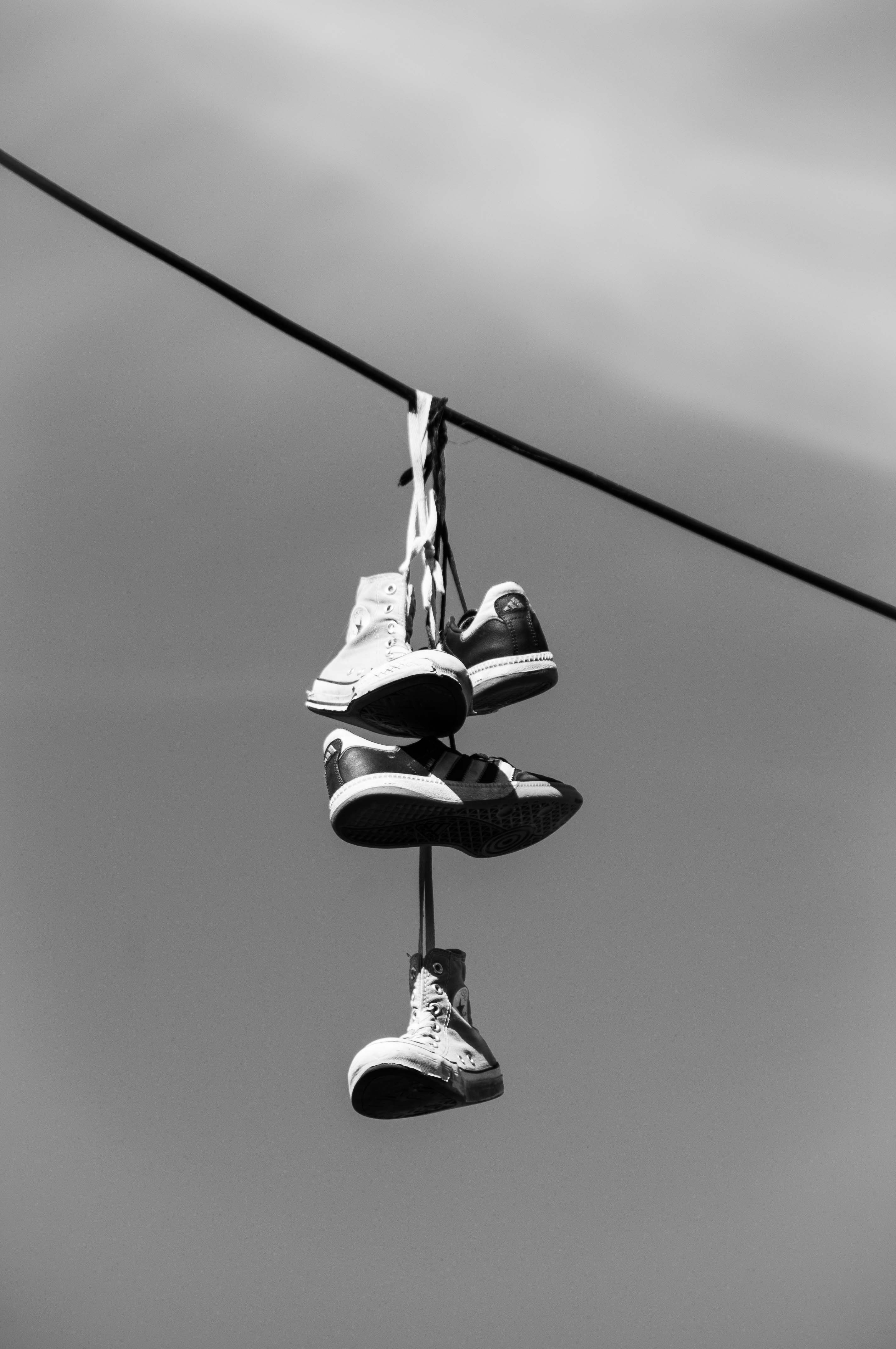 Schuhe Über Stromkabel