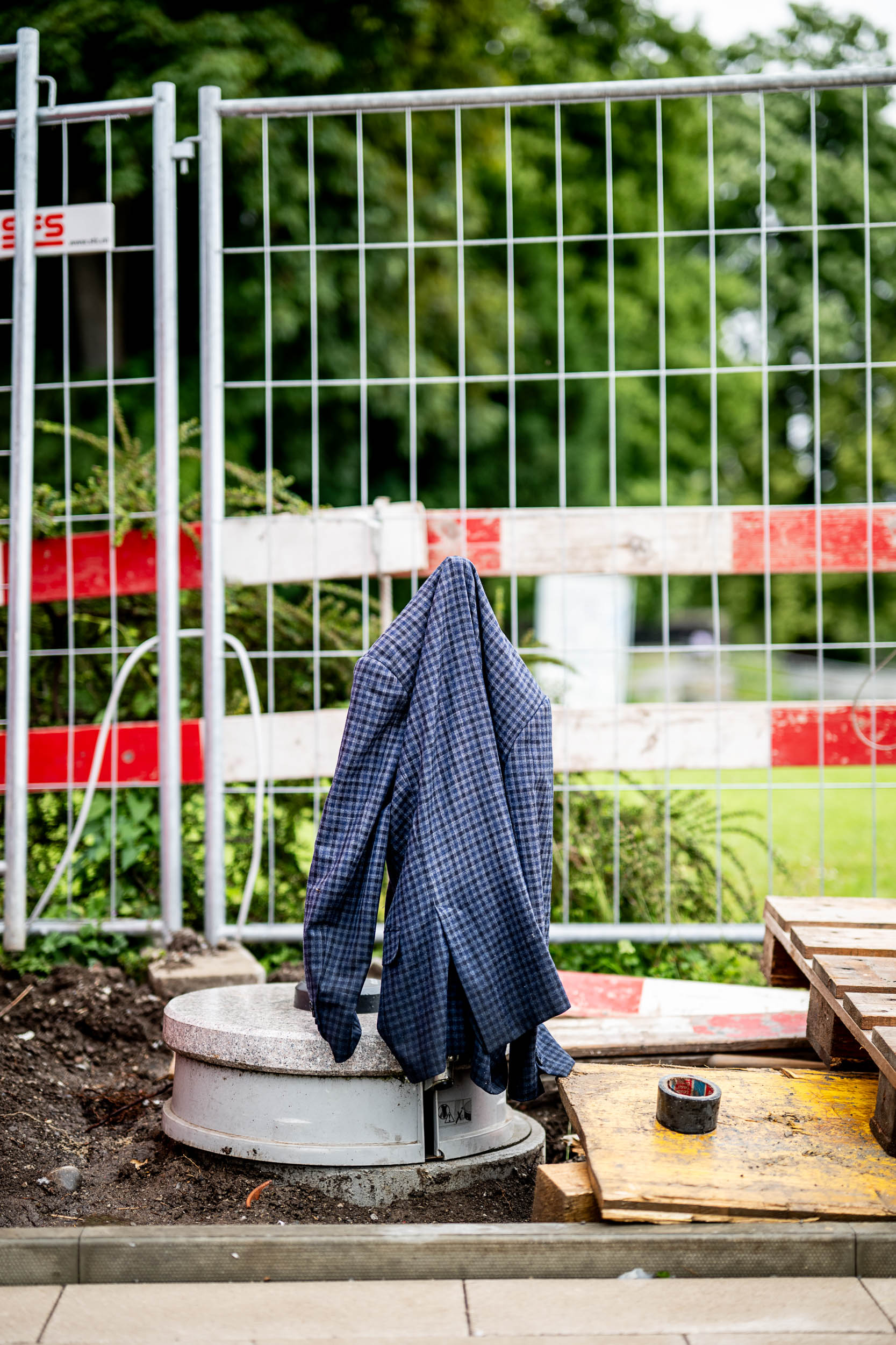 Jackett auf Baustelle