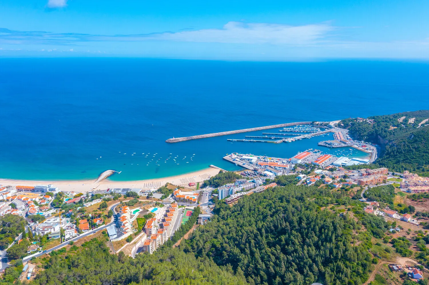 Italian cottage between the vineyards