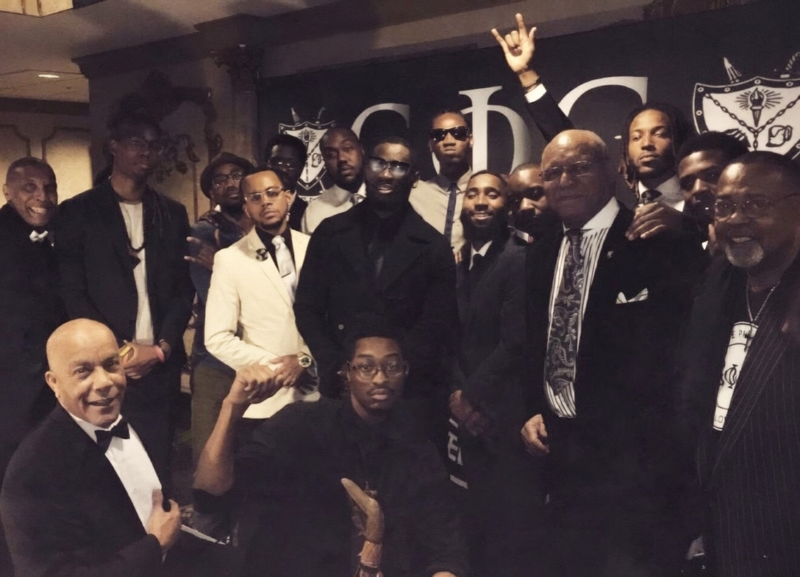 Groove phi Groove Men Fellowshiping