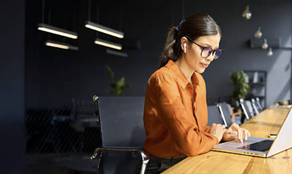 White-Label Benefits Technology: What It Is and When Brokers Should Consider It