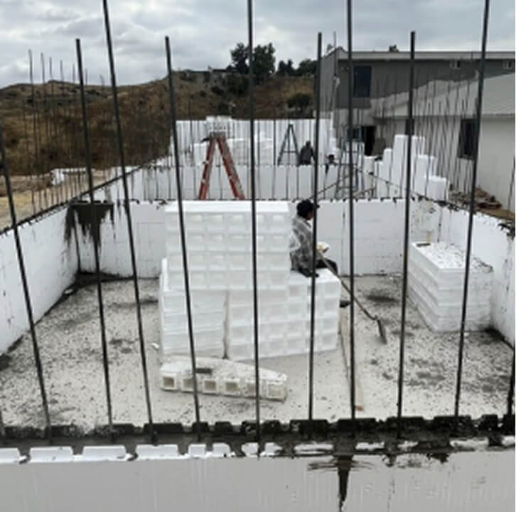 Block wall construction