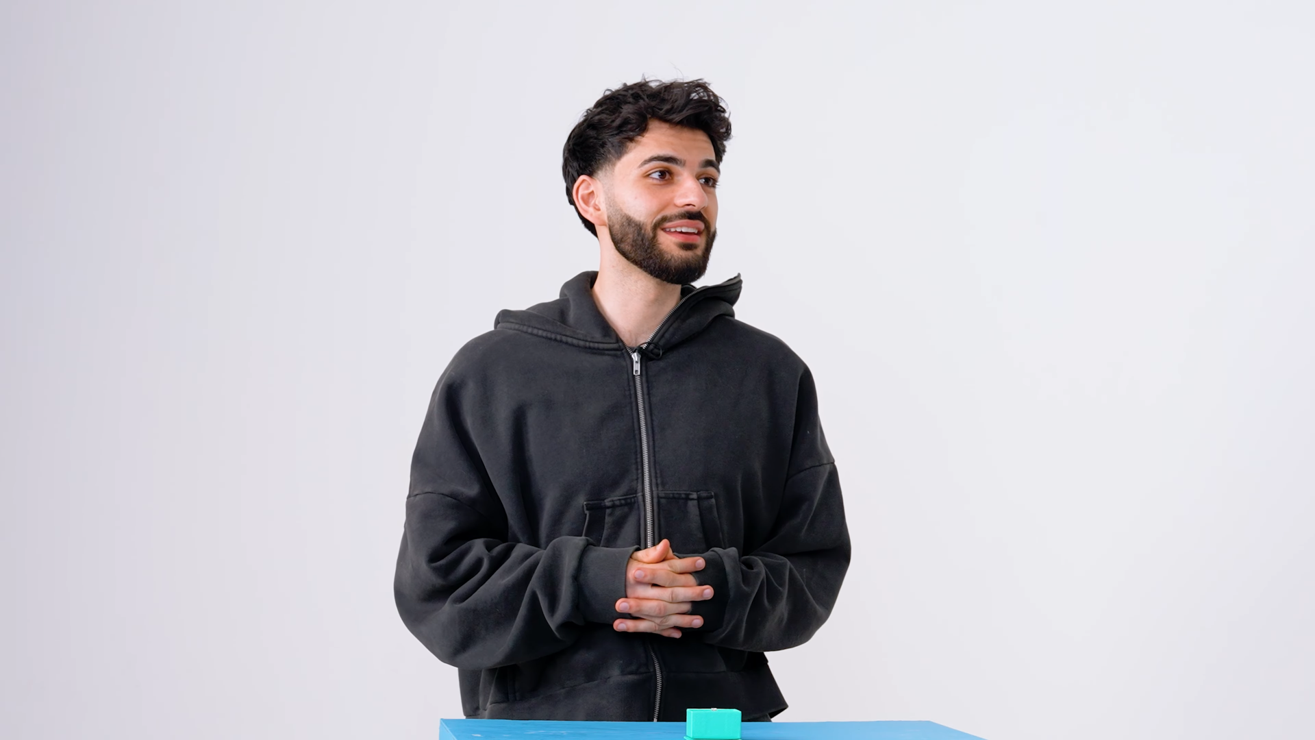 Qui est Shahin Ouest : Shahin Naderi