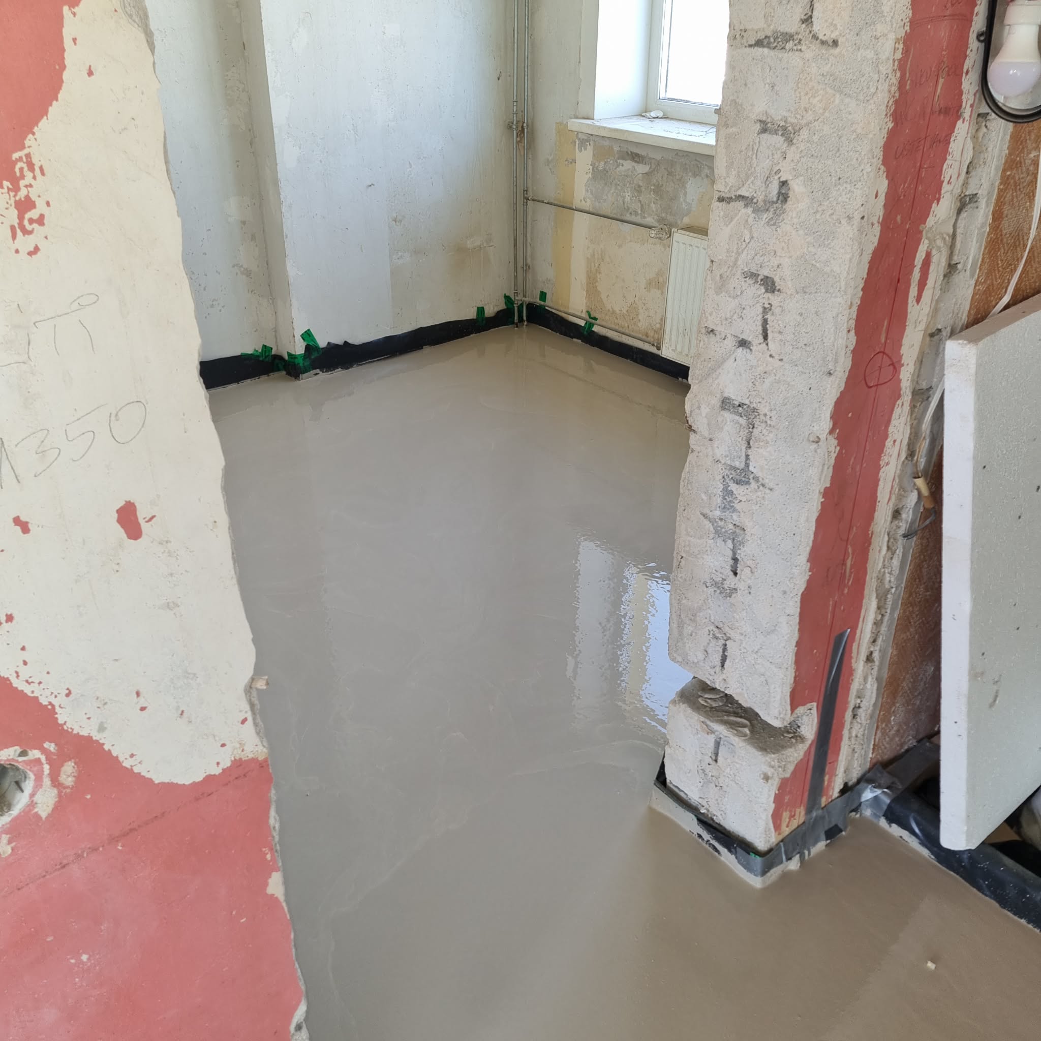 põrandavalu ettevalmistus ja tasandamine