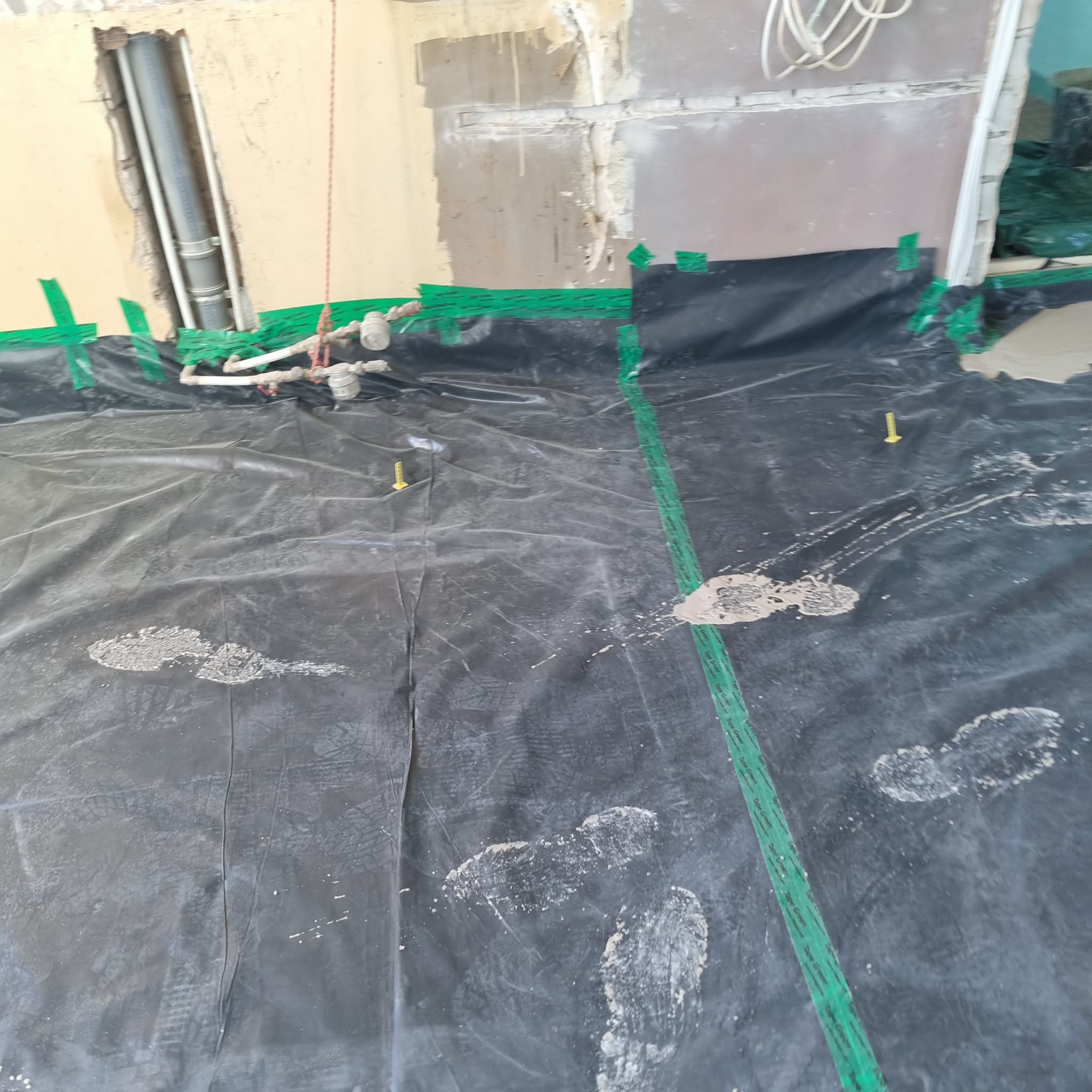 kipsivalu põranda tasandamine enne viimistlustöid