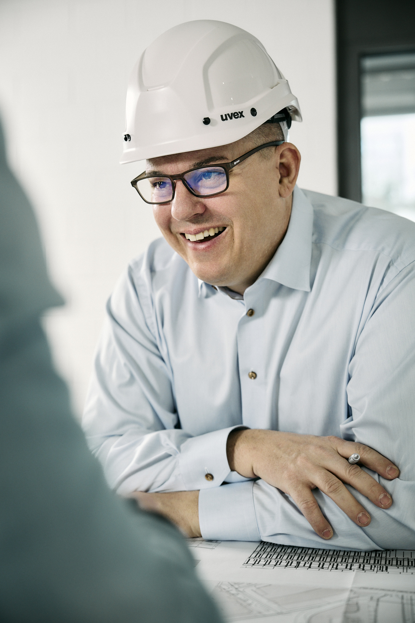 Philippe Schliesser in einer Besprechungssituation