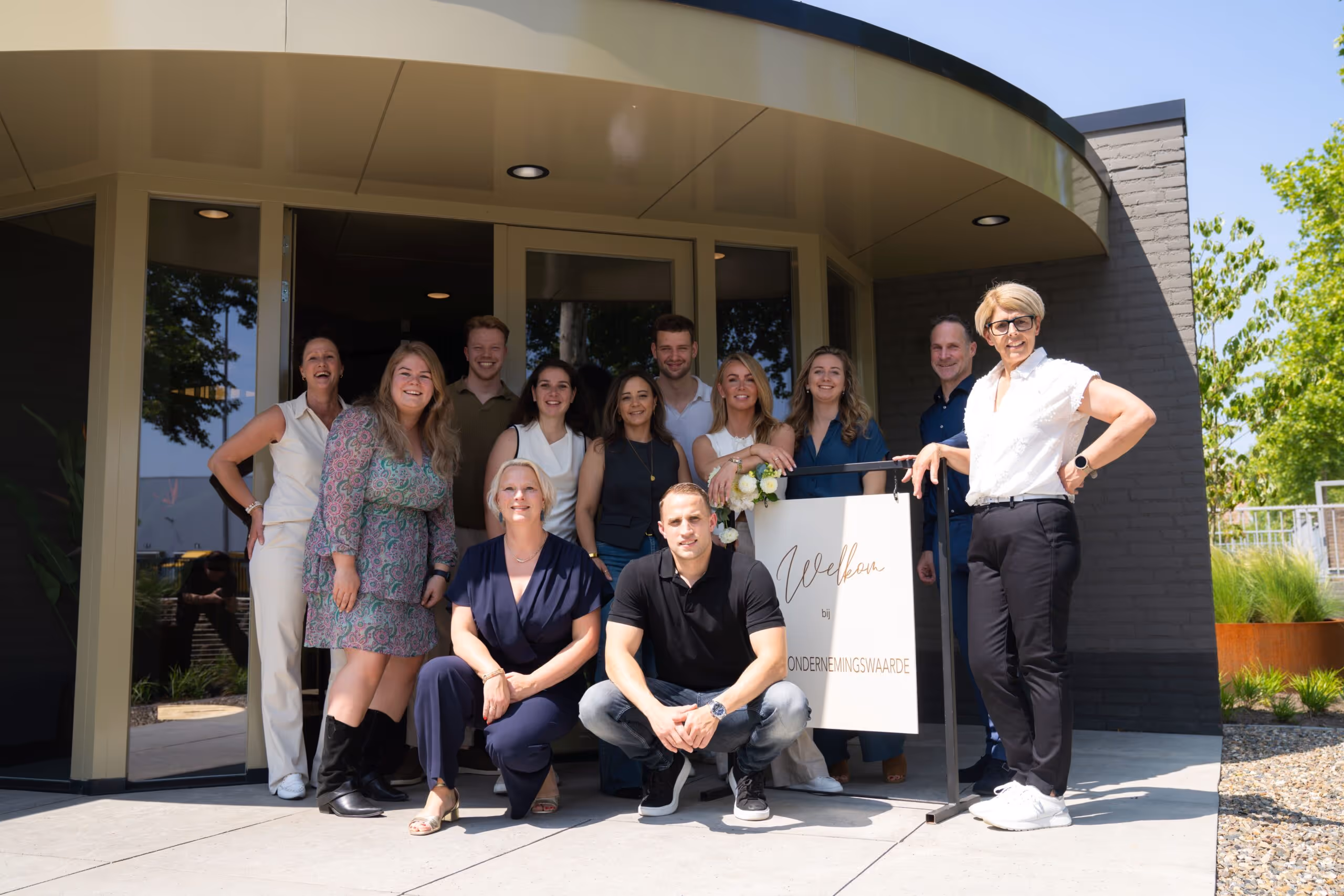 Opening pand, De Ondernemingswaarde, familiebedrijven, Op vrijdag 13 juni opende De Ondernemingswaarde officieel het nieuwe pand aan de Frontstraat 11 in Uden met een feestelijk programma boordevol muziek, gesprekken en entertainment.